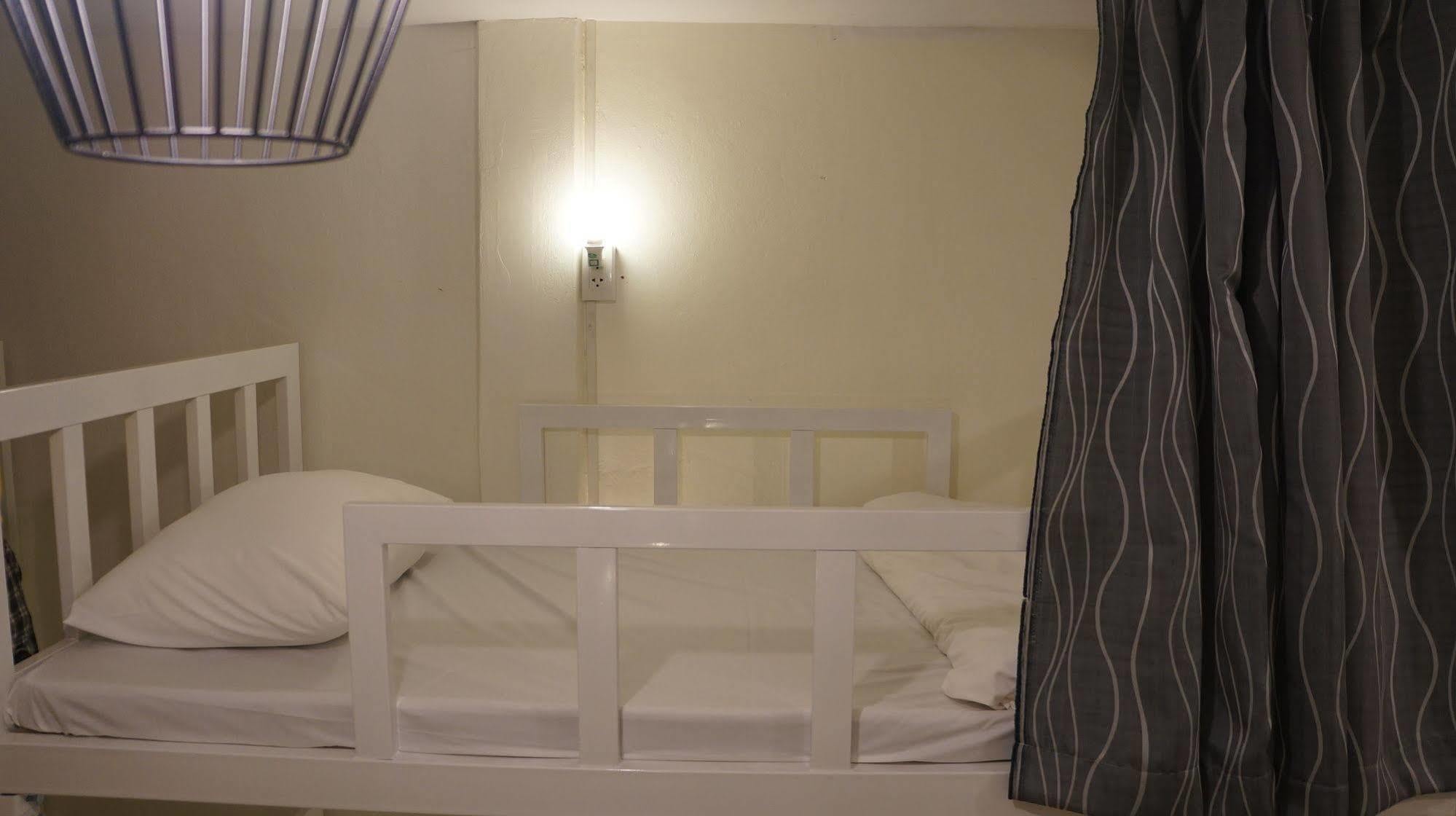 Wake Up Hostel Bangkok Eksteriør bilde